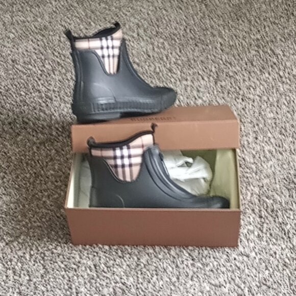 Burberry Rain Boots - Picture 3 of 4